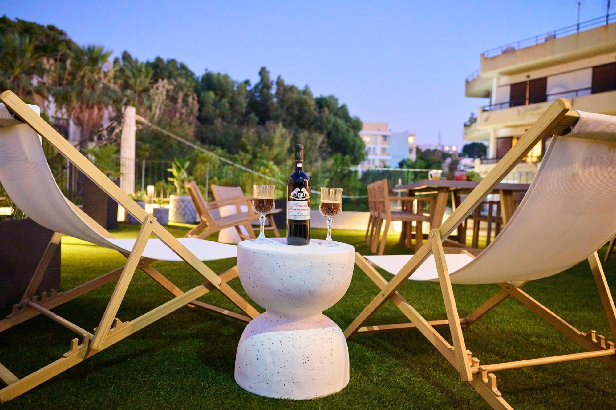 Monarco Executive Rooms Rhodes City Eksteriør bilde